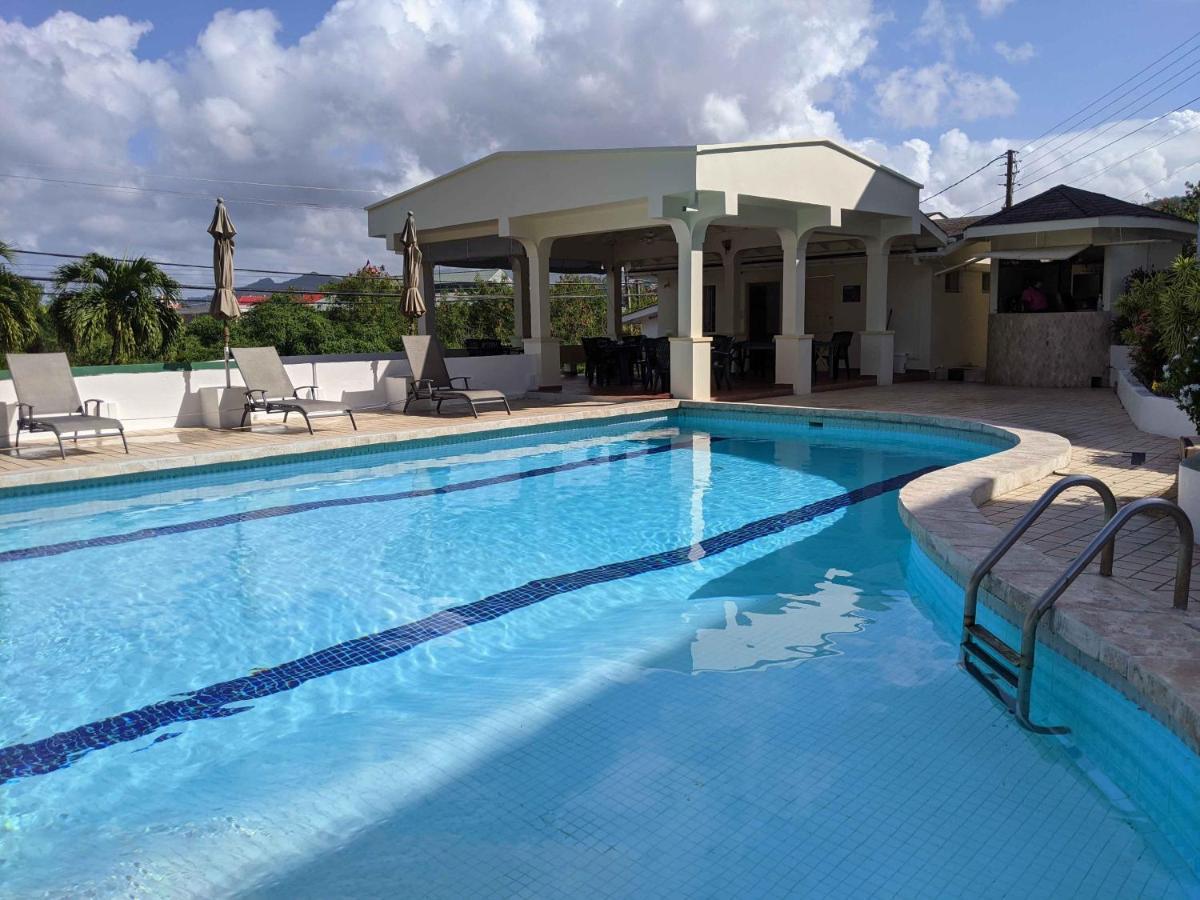 מון רוג' Siesta Hotel מראה חיצוני תמונה