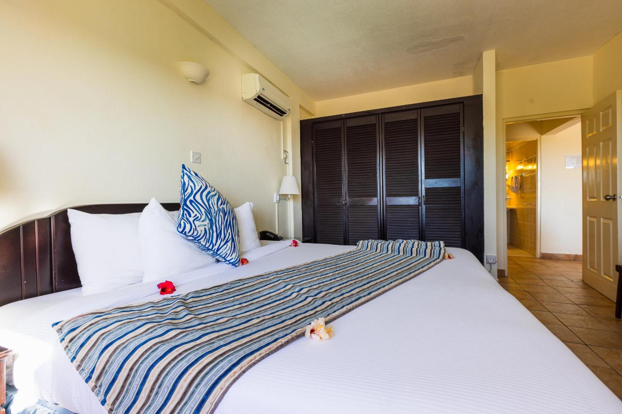 מון רוג' Siesta Hotel מראה חיצוני תמונה